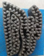 榮達(dá) 節(jié)距25.4 內(nèi)導(dǎo)35片齒形鏈條 石膏機(jī)上用的 長度 寬度 片數(shù)可定制 榮達(dá) 節(jié)距25.4 內(nèi)導(dǎo)35片齒形鏈條 石膏機(jī)上用的 長度 寬度 片數(shù)可定制